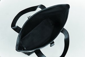 画像4: (28%引) サンライン ウォータープルーフトートバッグ M SFB-0724 ゴールド シルバー フィッシング バック カバン 磯釣り 鮎 船 ルアー 釣具 (2026年新製品予約4月発売) (4)